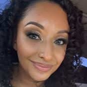 Podcast How to go beyond a 9 to 5 and make money with your content