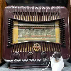 Écoutez La vie rêvée des ondes dans l'application